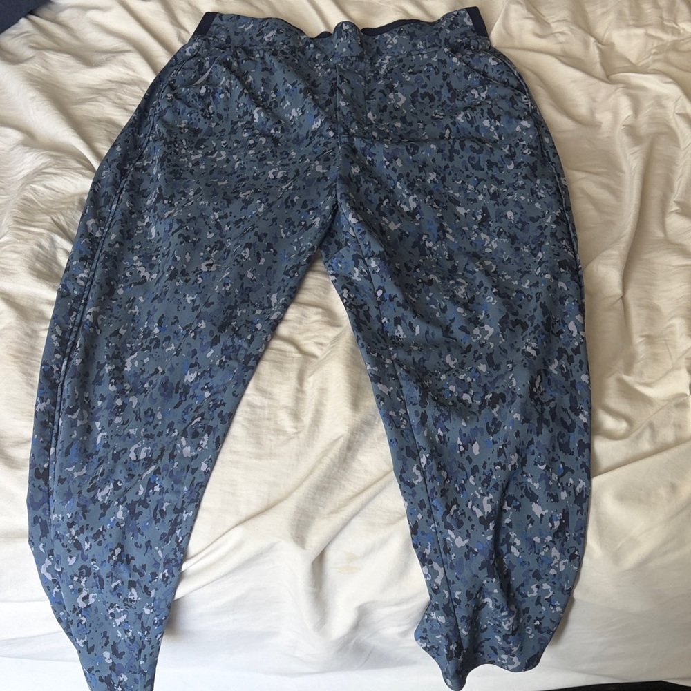 Athleta Blue Camo‎ Jogger Pants